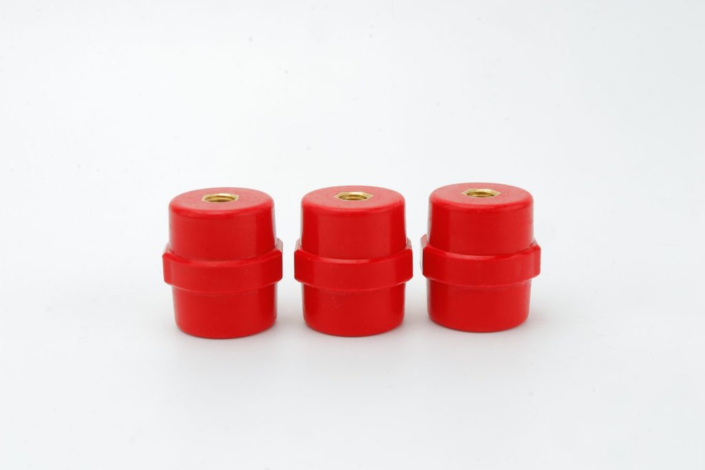 Low-Voltage-Busbar-Insulator-SM35