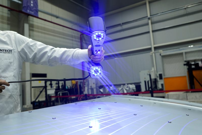 3D scanning car hood